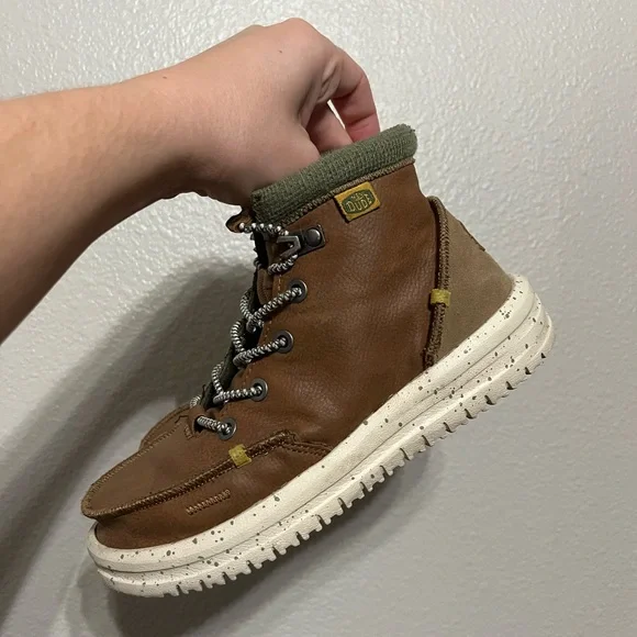 Hey Dude Bradley Leather Boots Round Moc Toe Elastic Laces Size 34//1 Big Kid - Picture 3 of 11